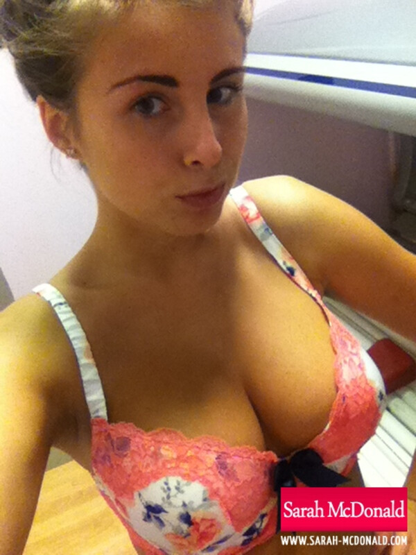 Sexy time at sunbed